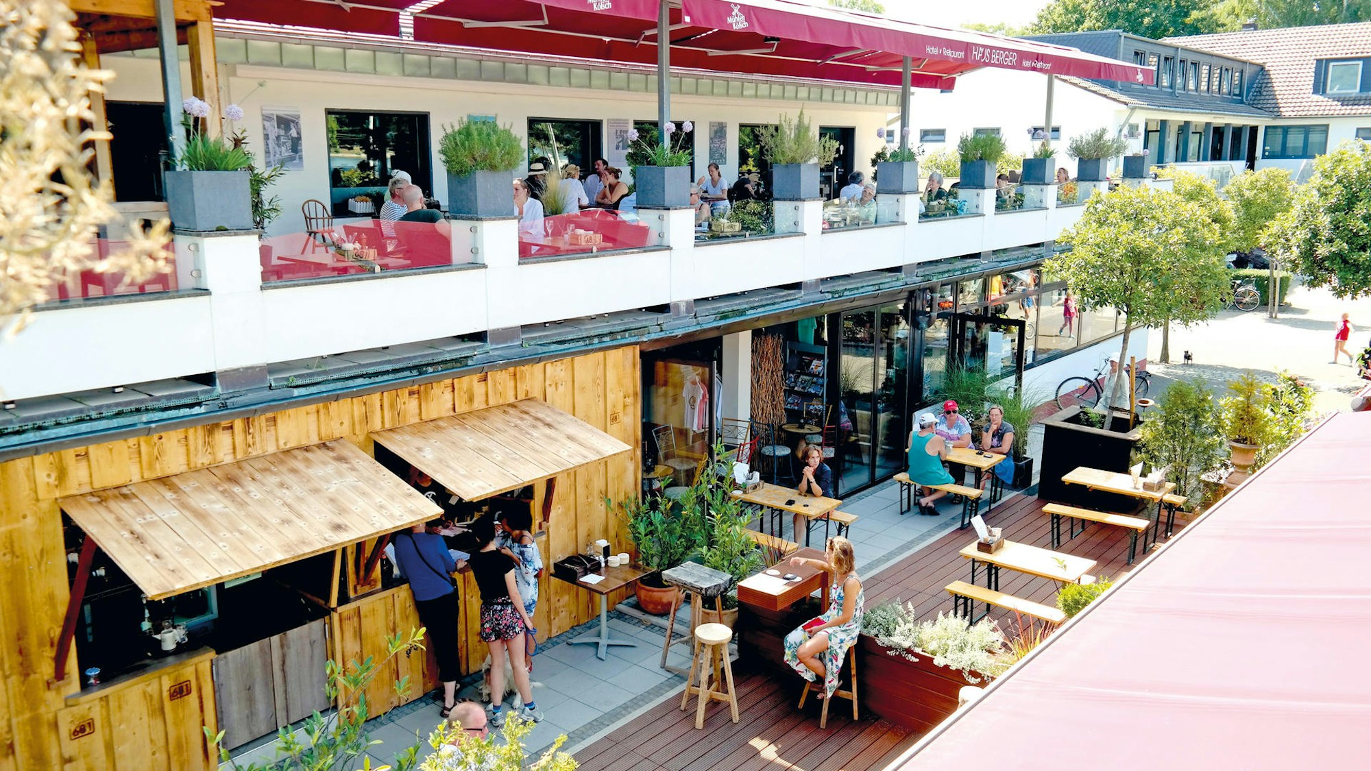 Der Biergarten des Restaurant „Haus Berger“ in Rodenkirchen.