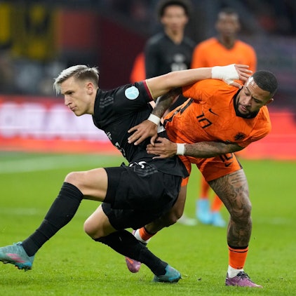 Schlotterbeck gegen Depay