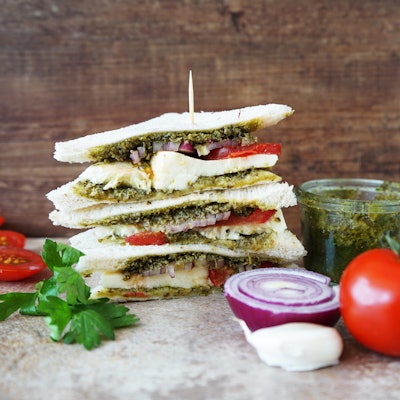 Tramezzini_mit_Petersilie