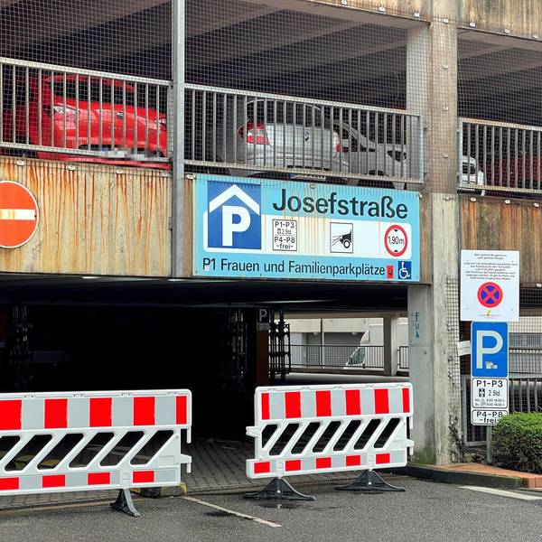 Parkhaus Frechen außen