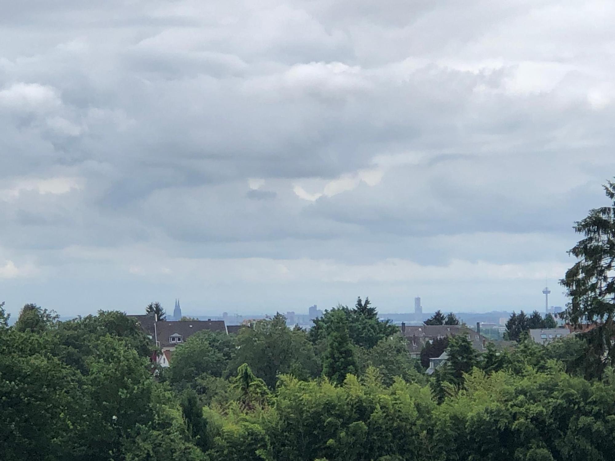Dartpfeil Reportage Friedhof Bergisch Neukirchen (3)