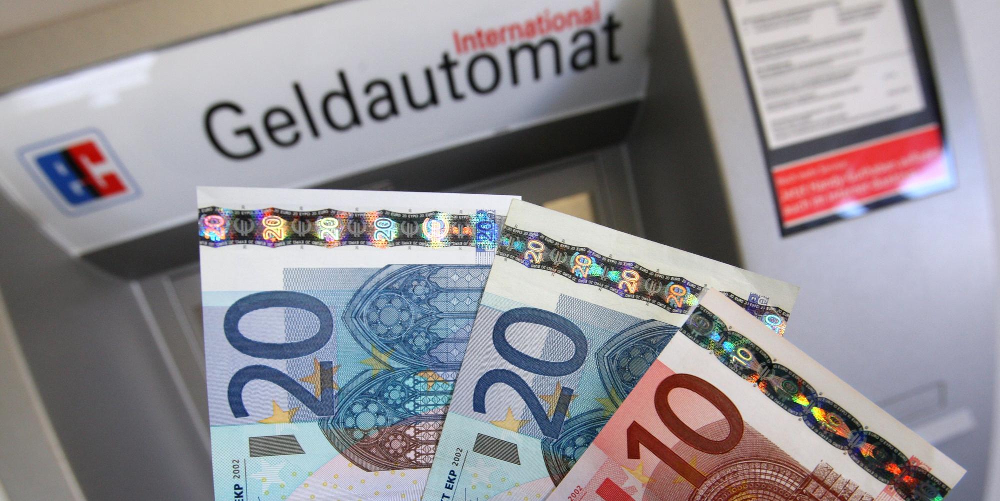 Geldscheine Geldautomat