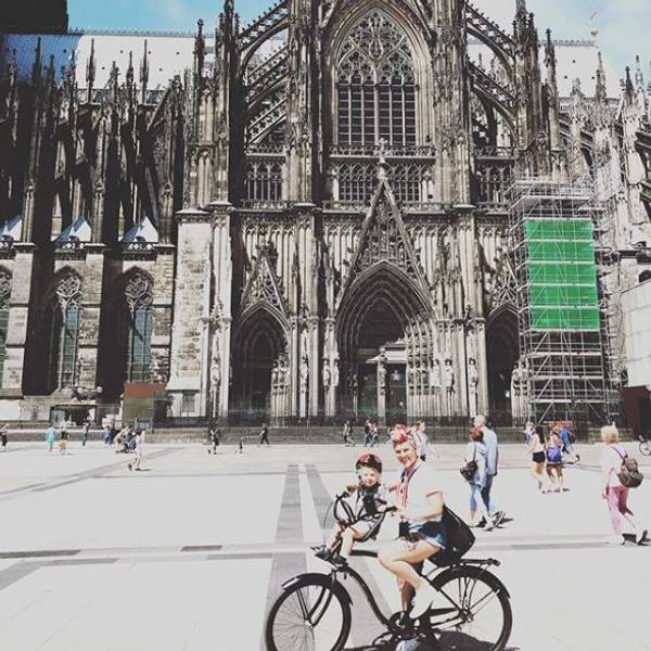 Pink_Instagram_Dom_050719