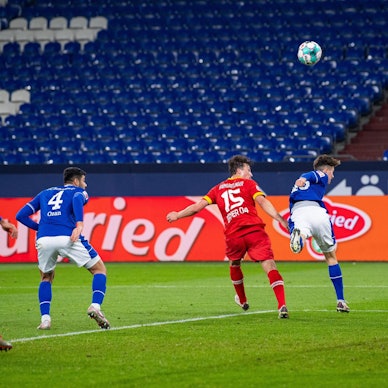 DE195EE9-CE24-4FAD-93FC-C43E886CE169