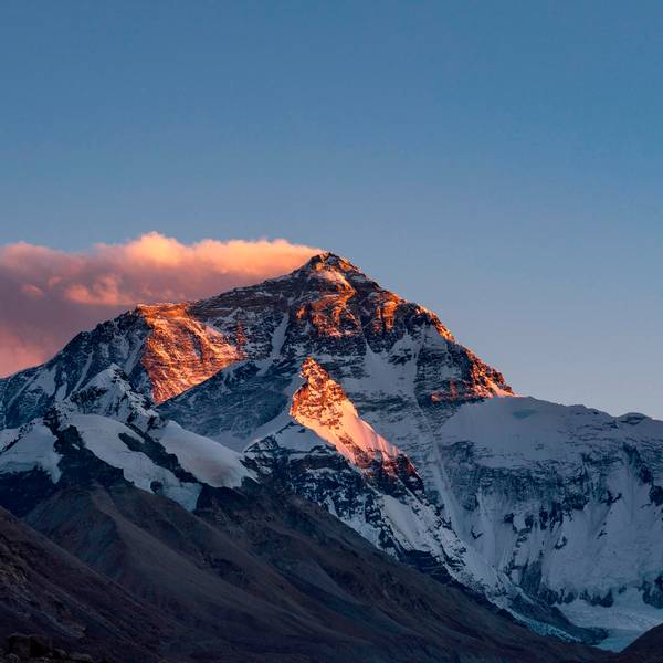 Mount_Everest_60930989