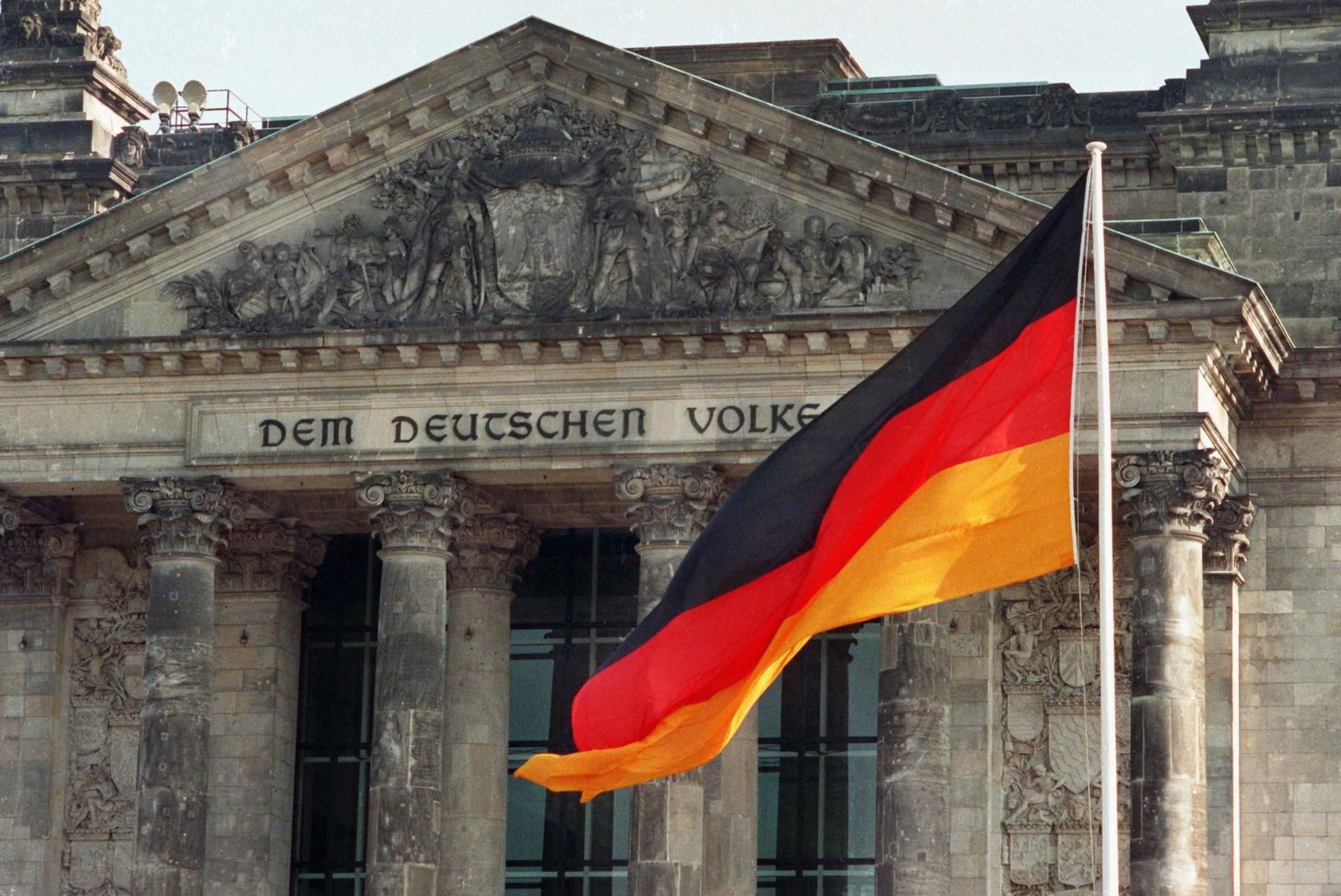 Deutschland Flagge dpa