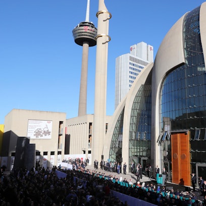 Kölner Moschee mit Erdogan