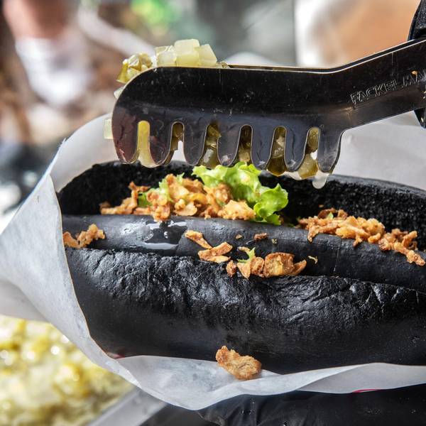 Black Hot Dog
