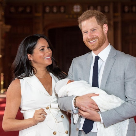 Herzogin Meghan und Prinz Harry zeigen sich mit Prinz Archie.