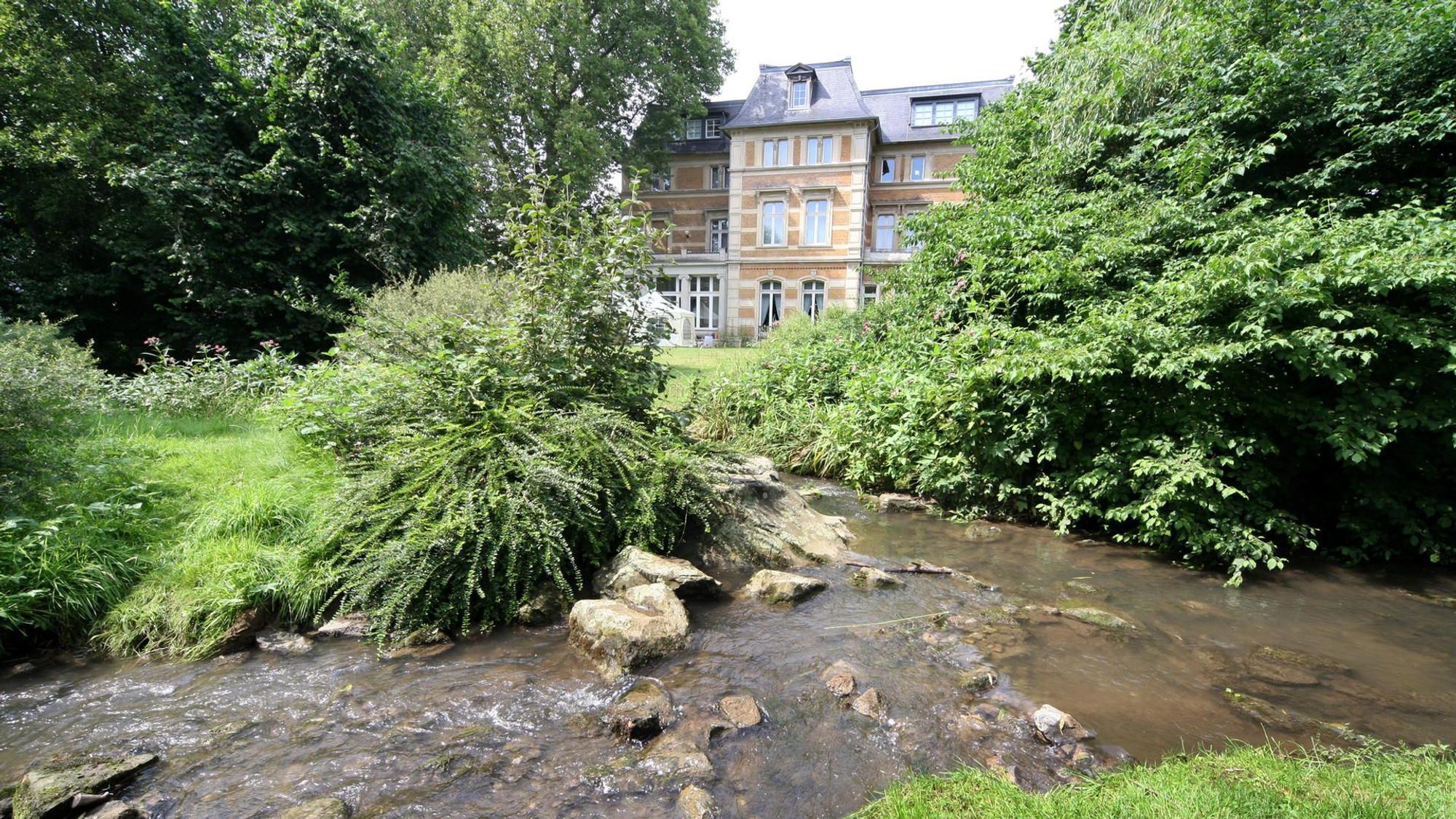 Strunde an Villa Zanders
