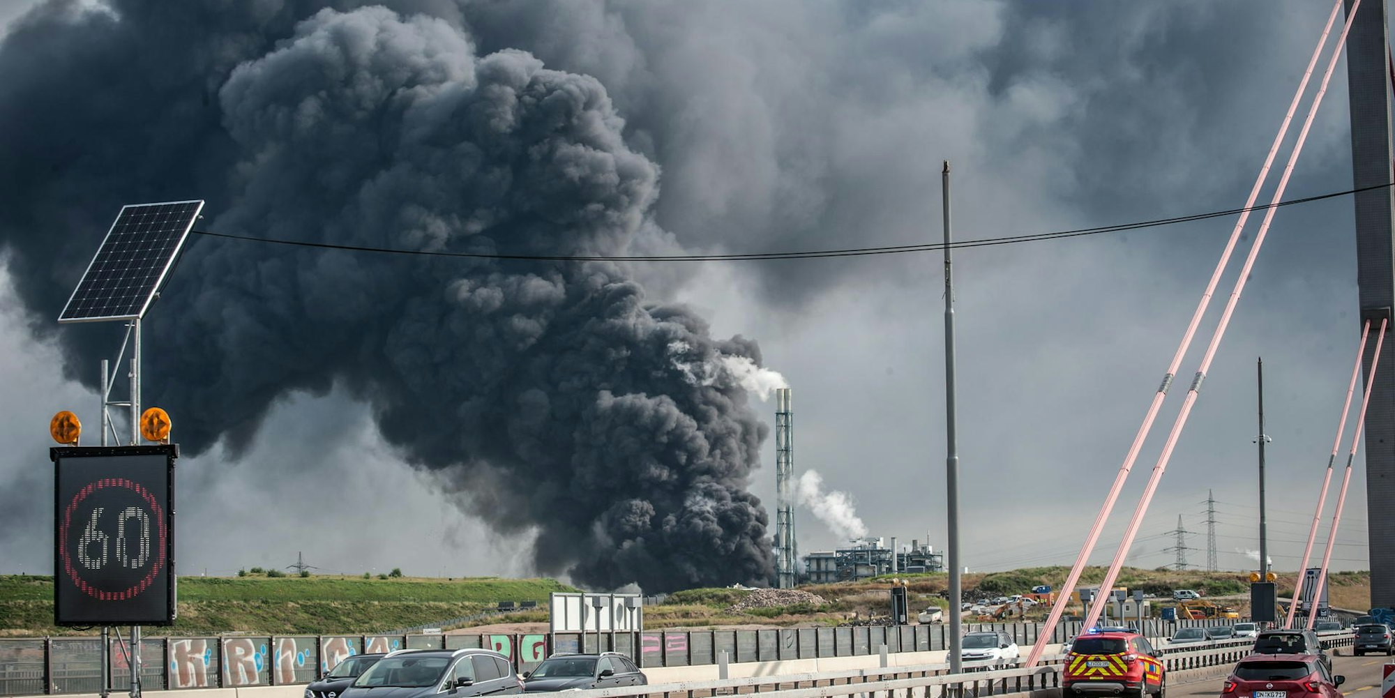 EXPLOSION_SONDERMUELLVERBRENNUNG_RLE_Leverkusen072720_13