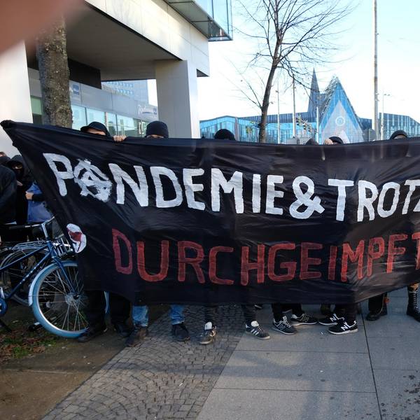 Antifa Protest Symbolbild 090222