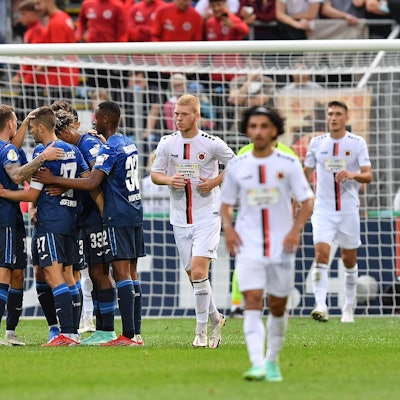 DBC095A6-4AB1-424E-8571-B36EEABF8EB5