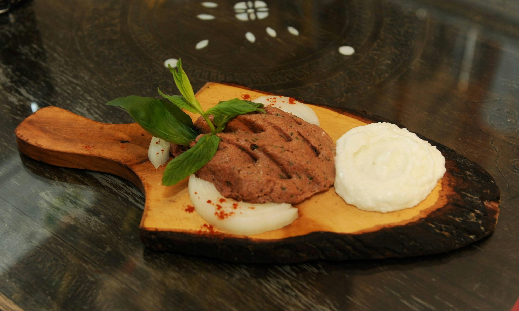 Beirut Floss Brettchen Tartar