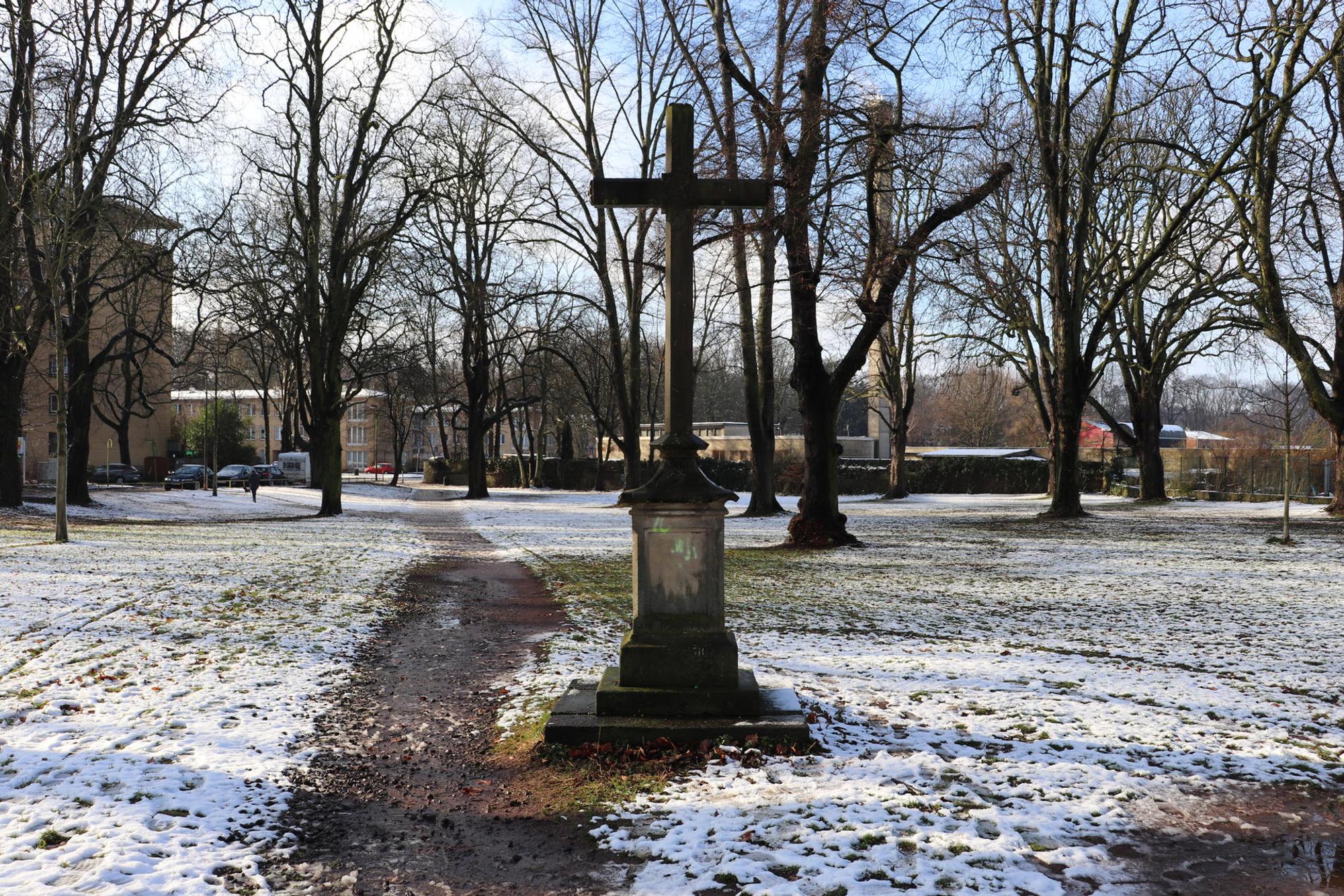 Kreuz auf dem alten Friedhof