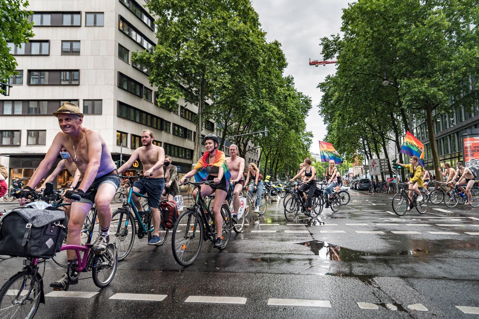 20200702-ARO-NakedBikeRide-8