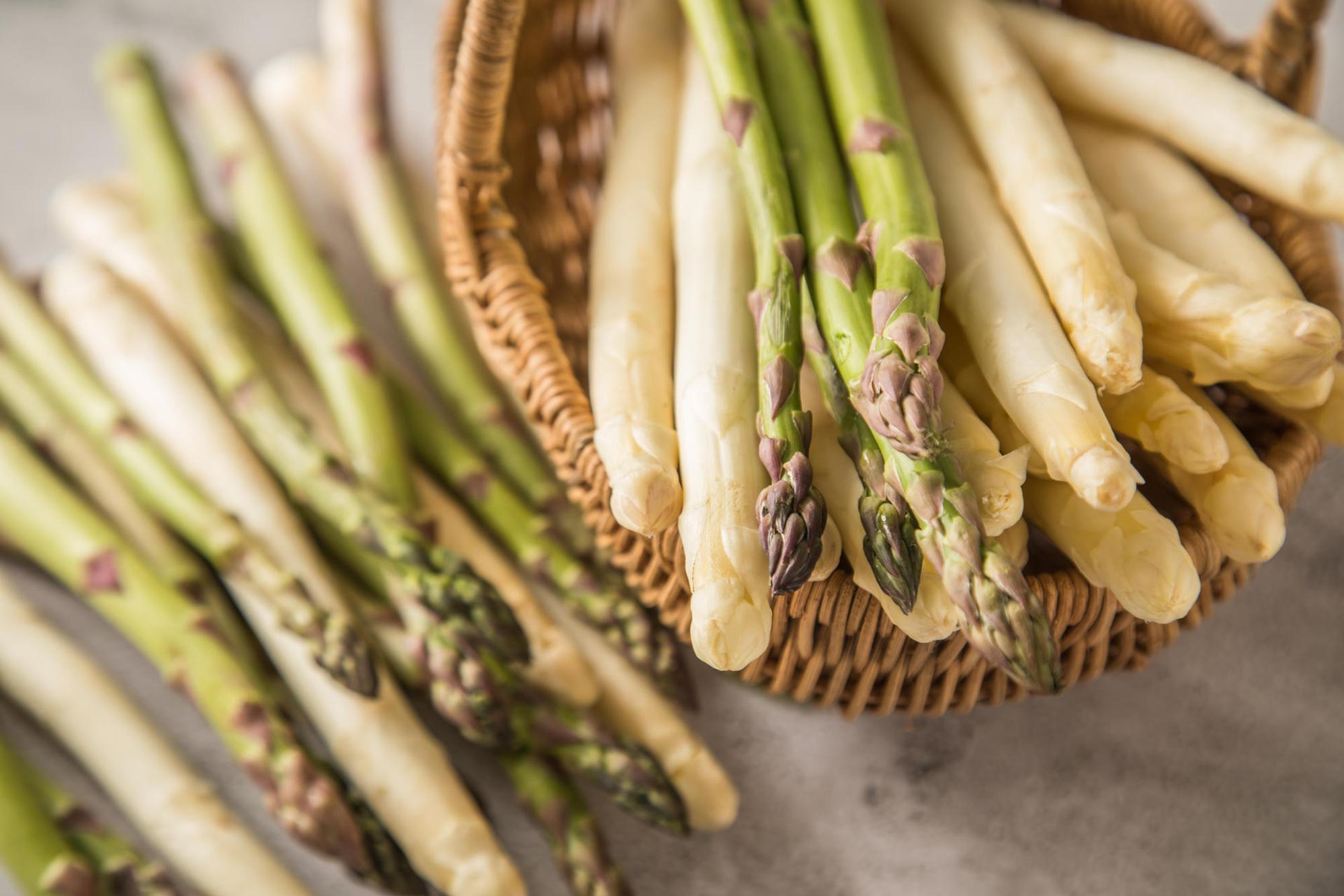 spargel im korb
