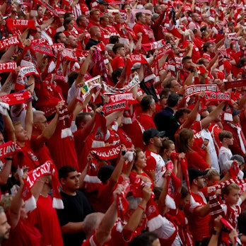 FC Fans in Rot
