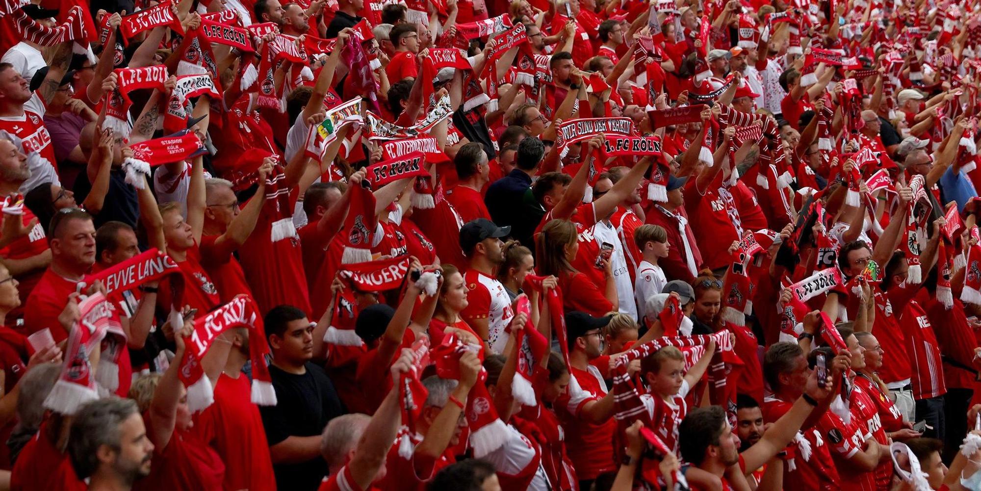 FC Fans in Rot