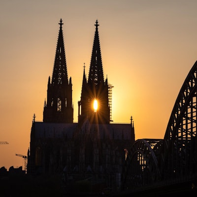 Köln Dom Sonne Symbolbild