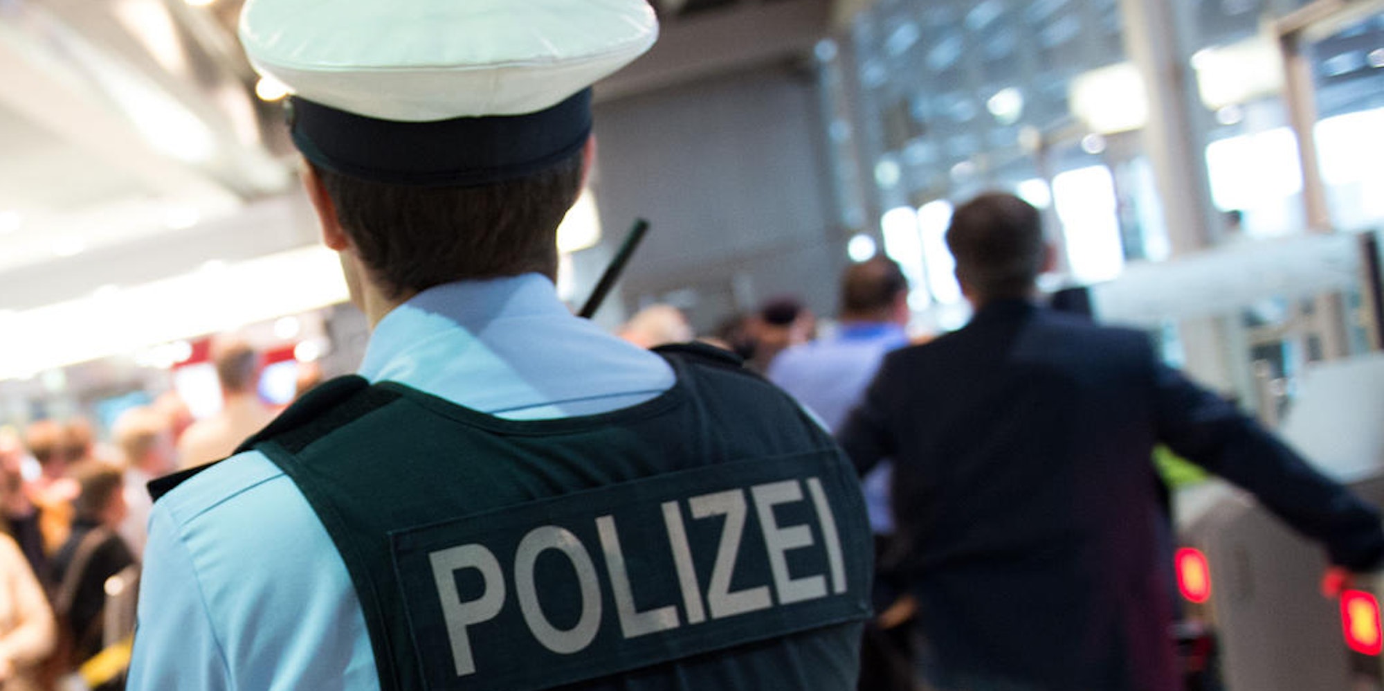 Polizei Kölner Flughafen