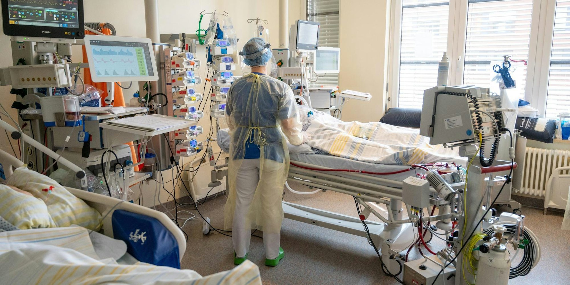Pflegerin Corona Intensivstation