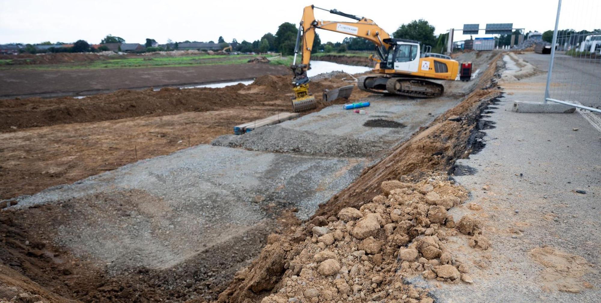 Erftstadt A1 Flut dpa