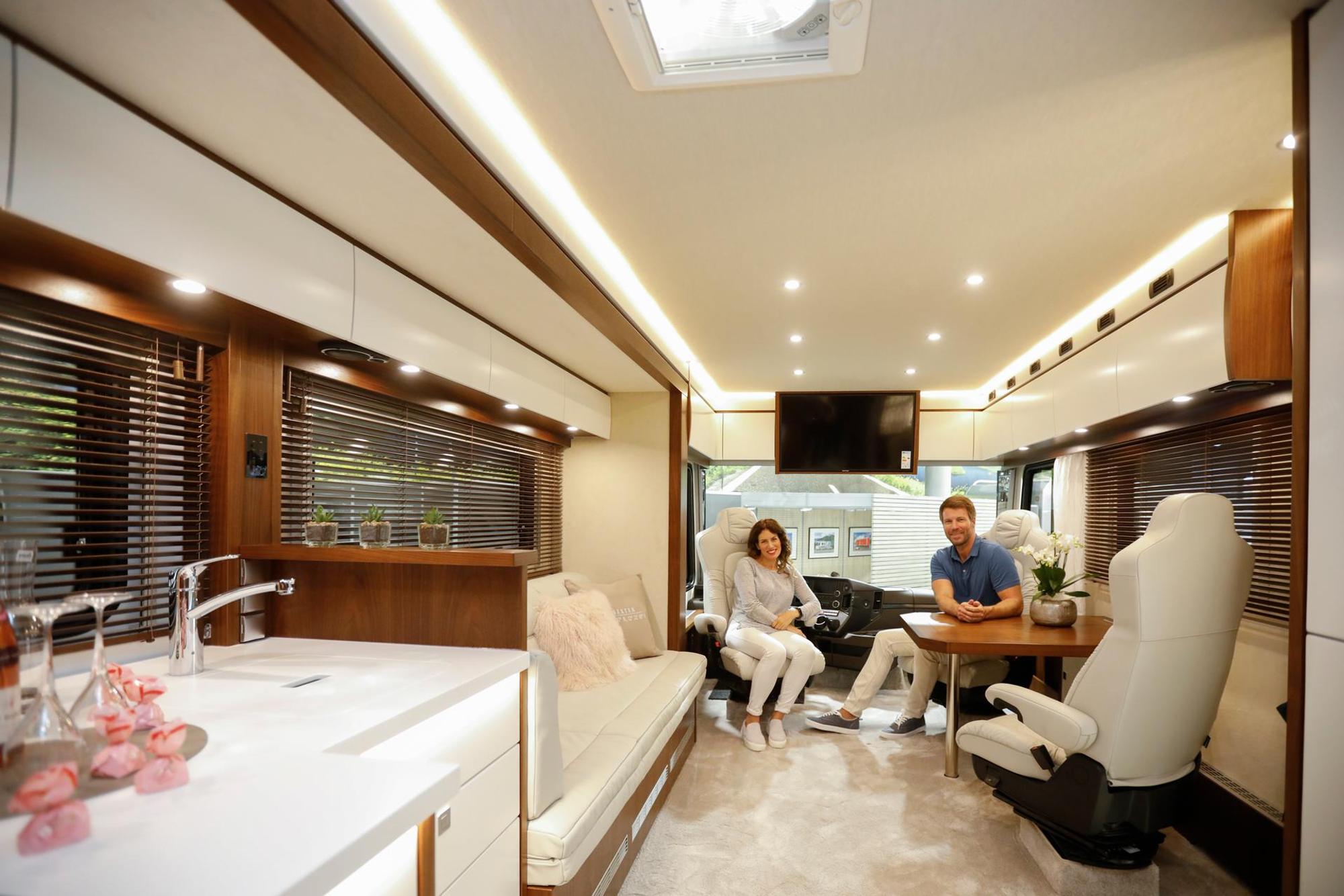 CARAVAN19_MK2379
