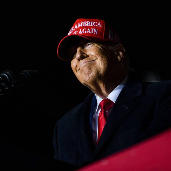 Donald Trump lacht 0411
