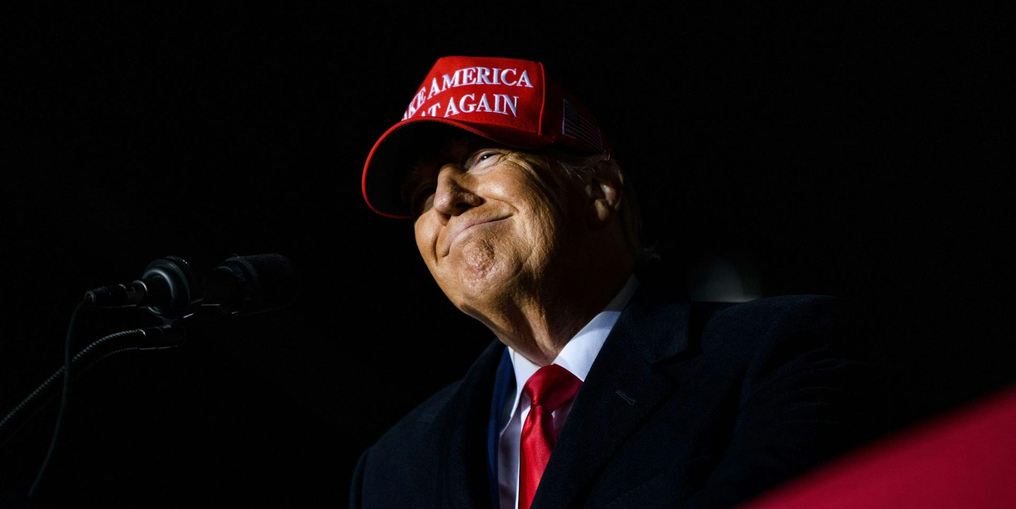 Donald Trump lacht 0411