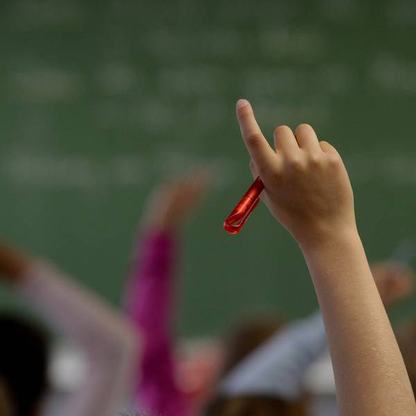 Symolbild Schule