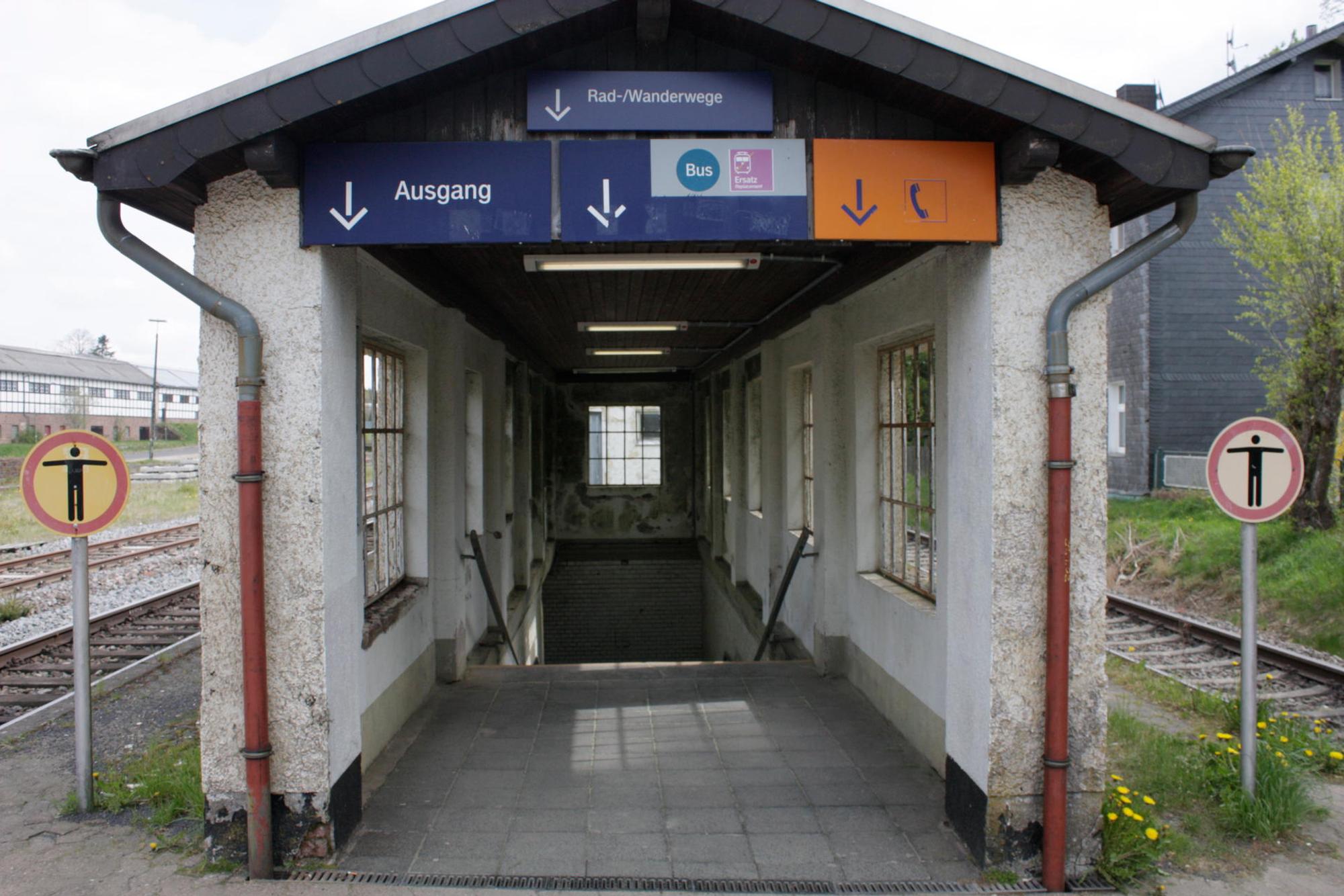 Bahnhof Wald2