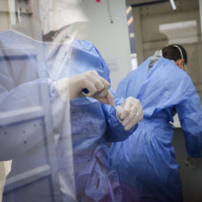 Corona-Test Symbolbild