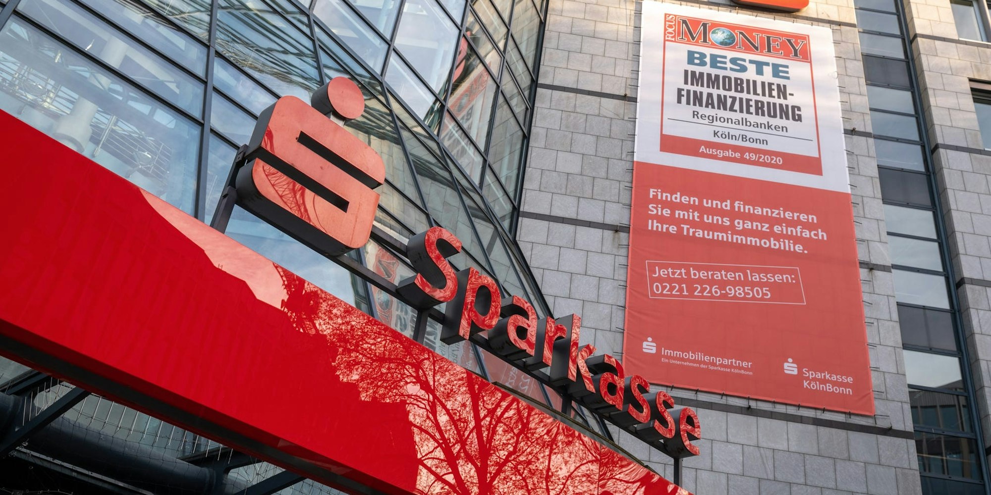 Sparkasse erneut