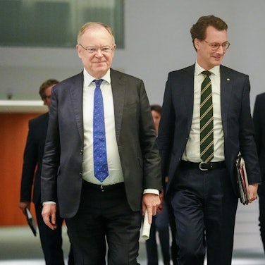 Scholz mit Wüst dpa 021122