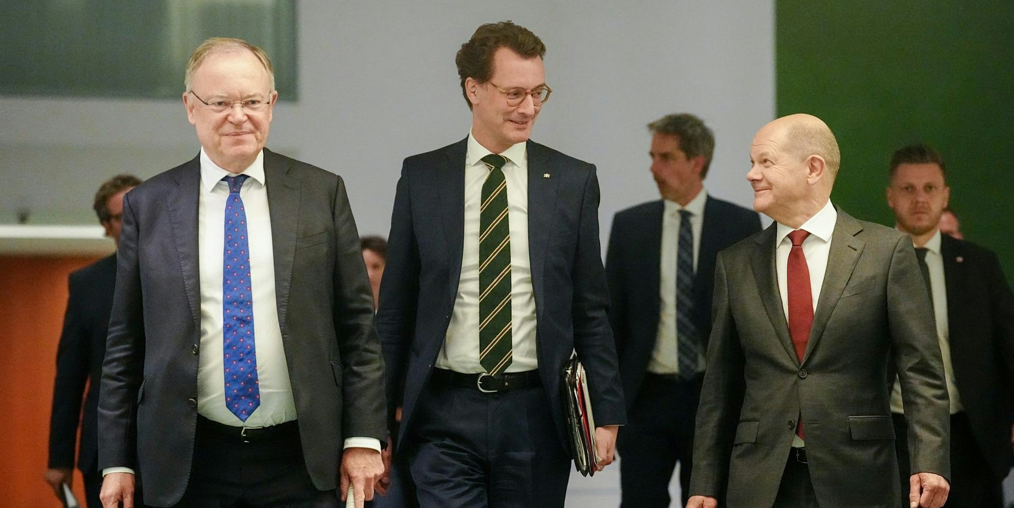 Scholz mit Wüst dpa 021122