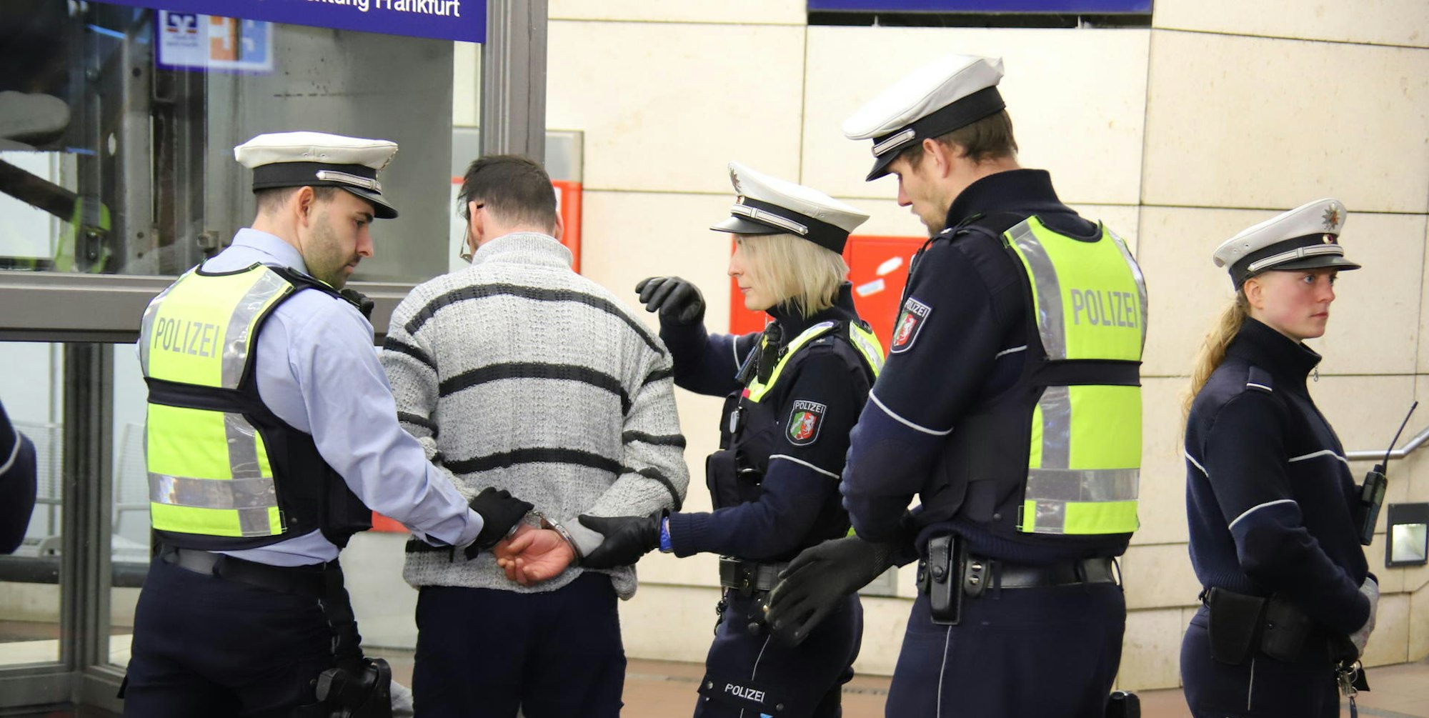 Polizeipräsenz_RS_Rohrmoser_1