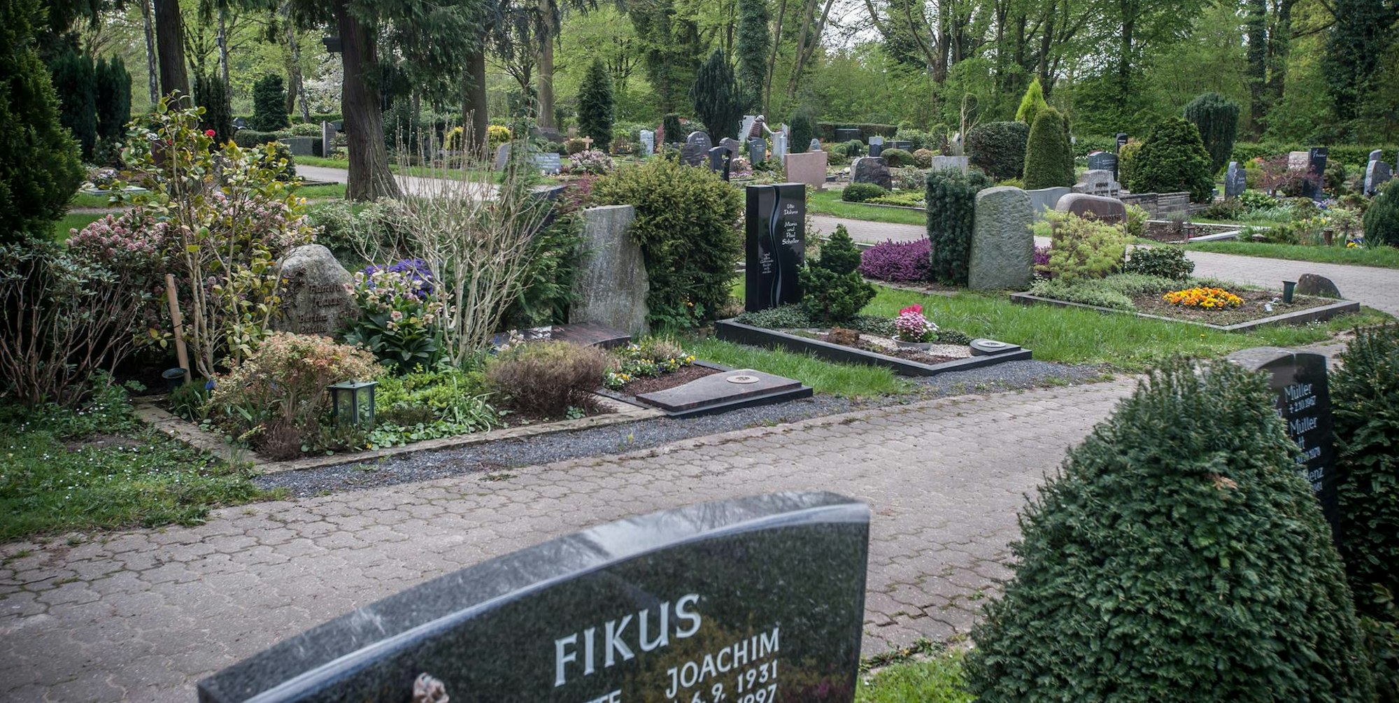 Friedhof Bergisch Neukirchen Leverkusen