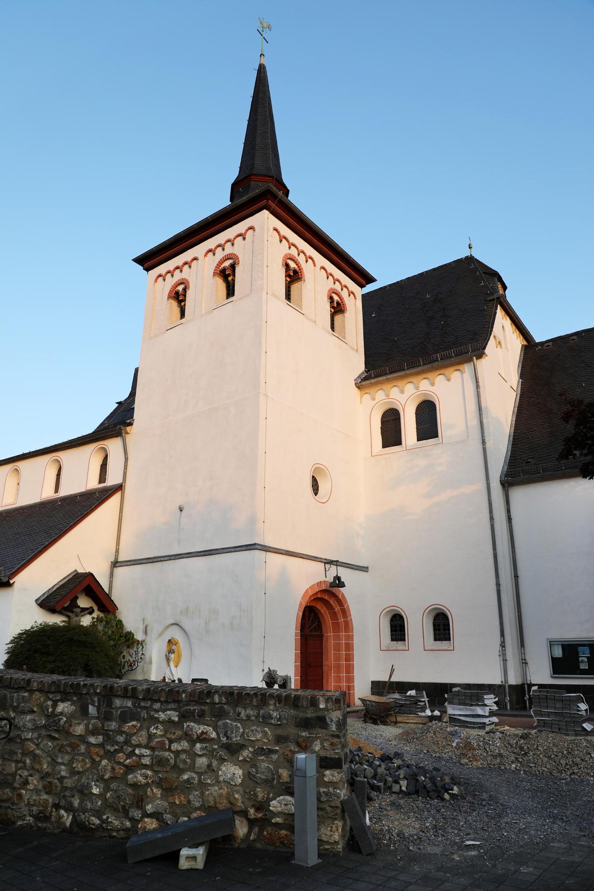 Kirche ohne Bus