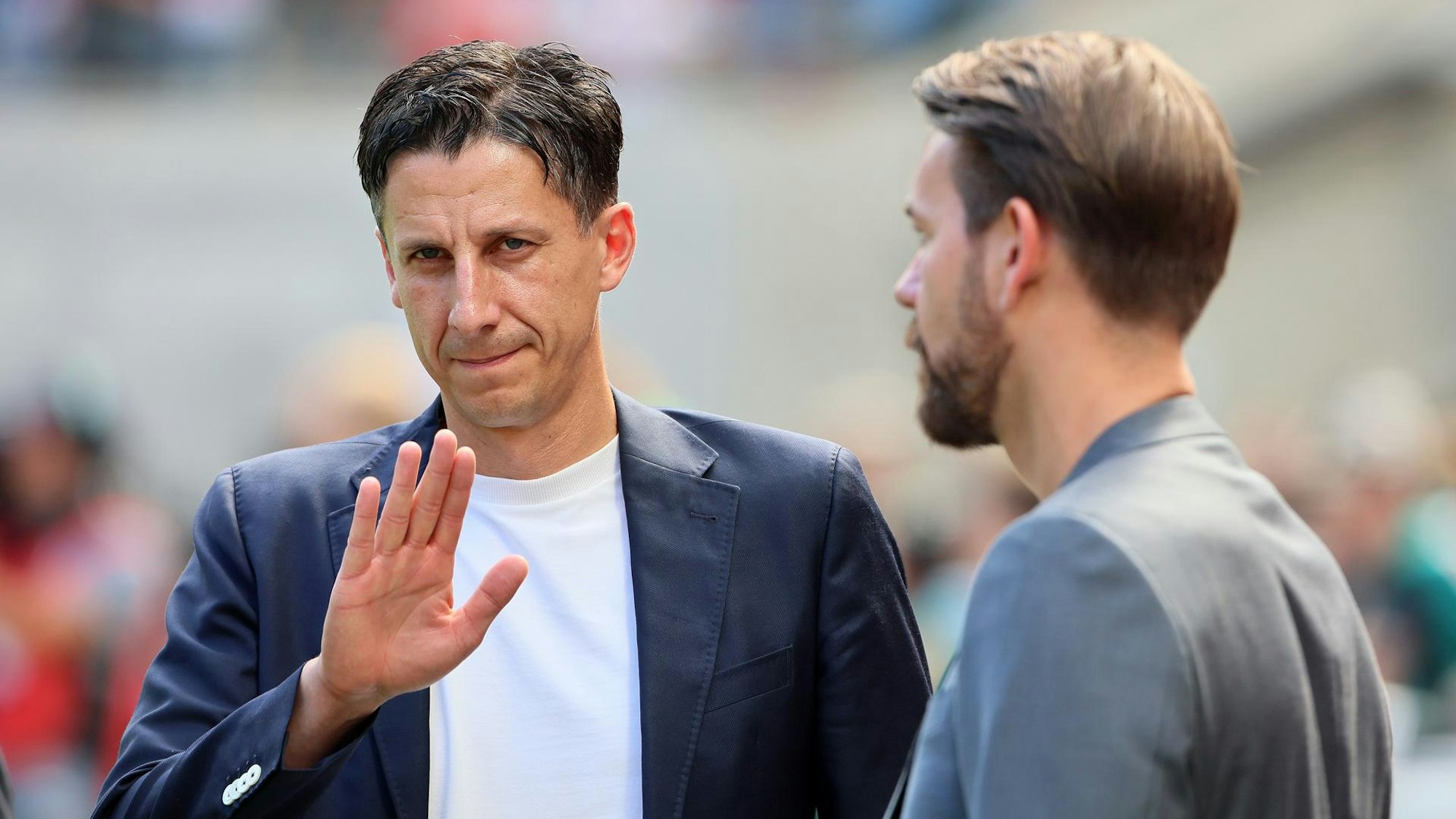 FC-Geschäftsführer Christian Keller und Lizenzspielleiter Thomas Kessler im Stadion.