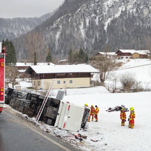 Unfall mit Reisebus in Oberbayer
