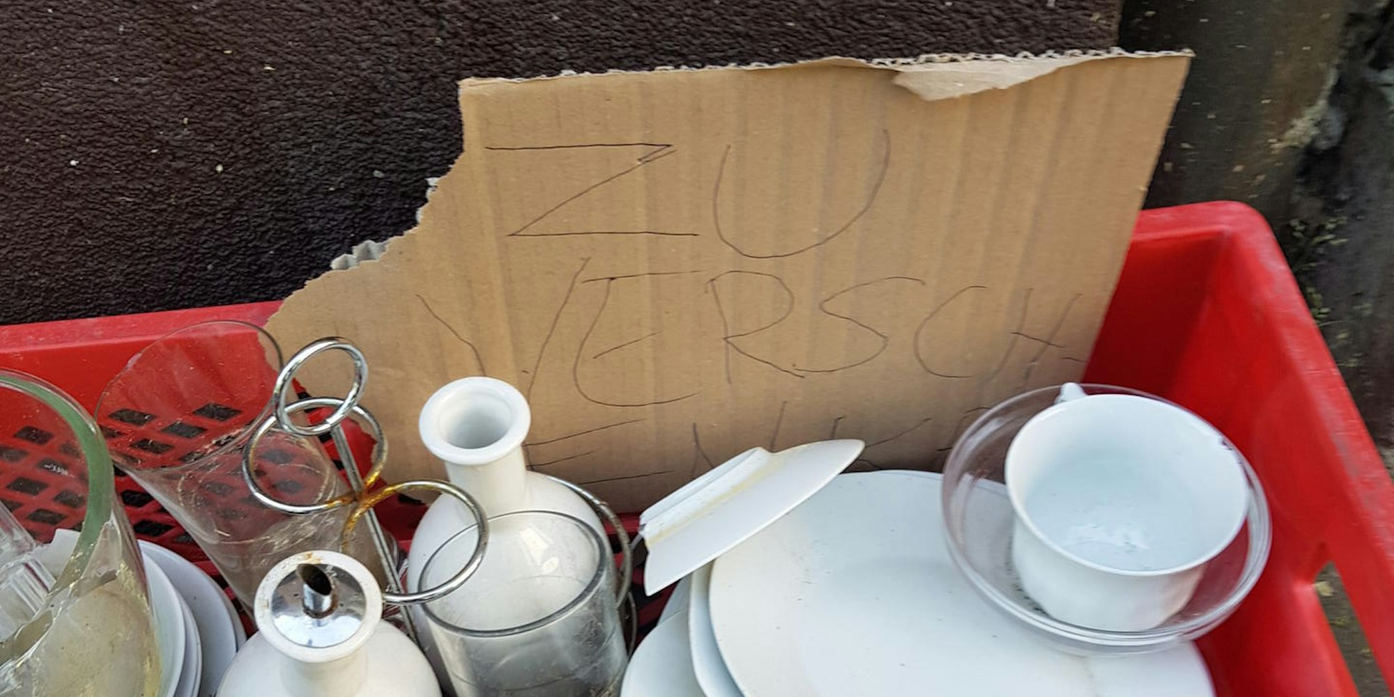 Kendra Krempel zu verschenken 2 neu