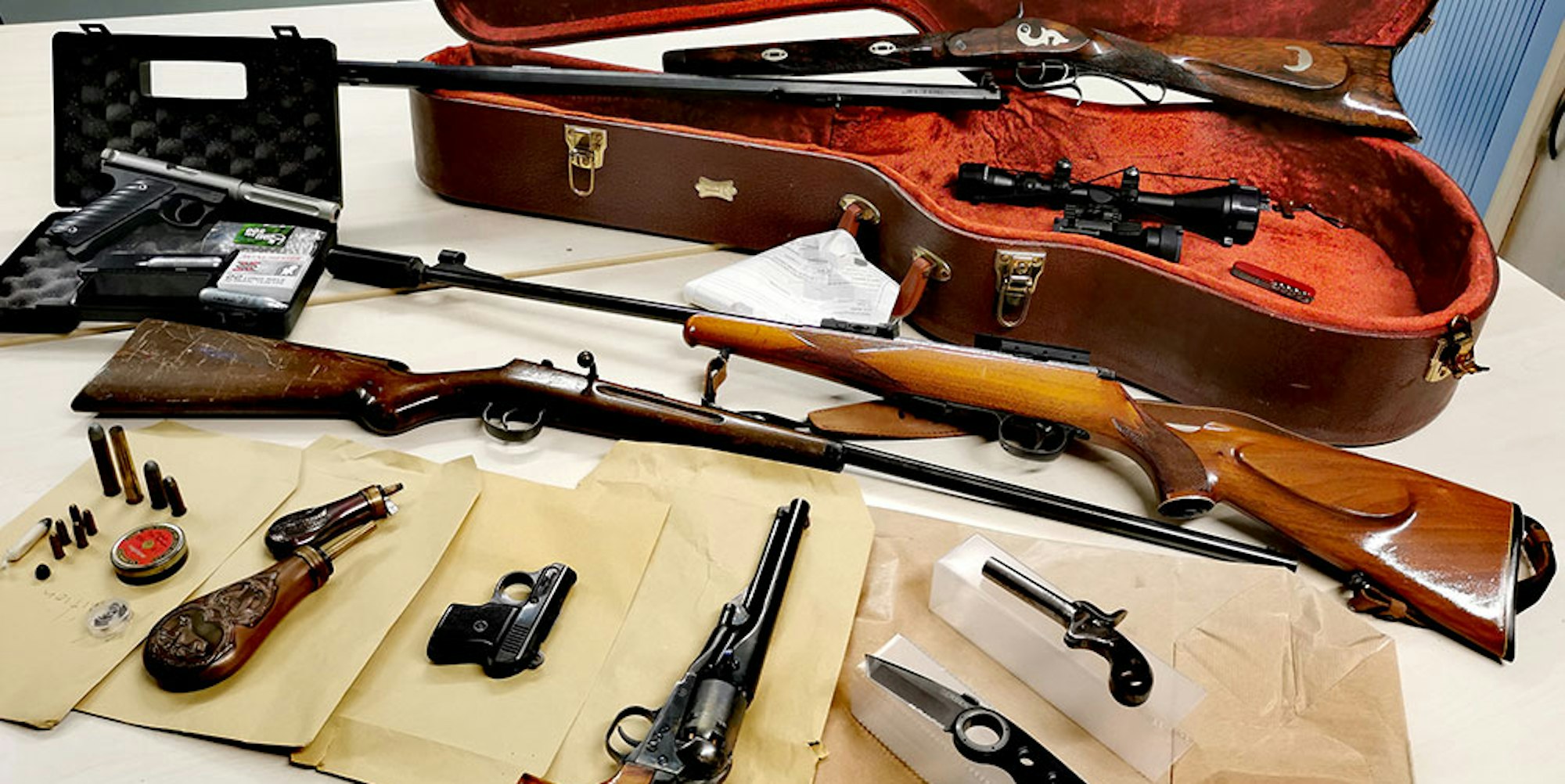 Waffen_sichergestellt