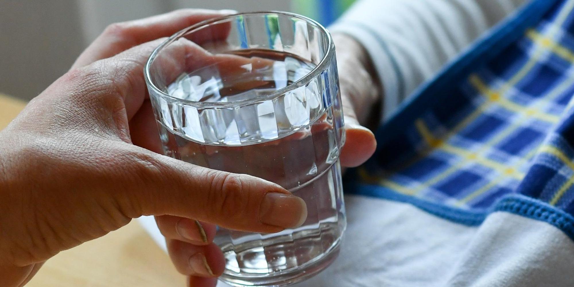 Glas Wasser