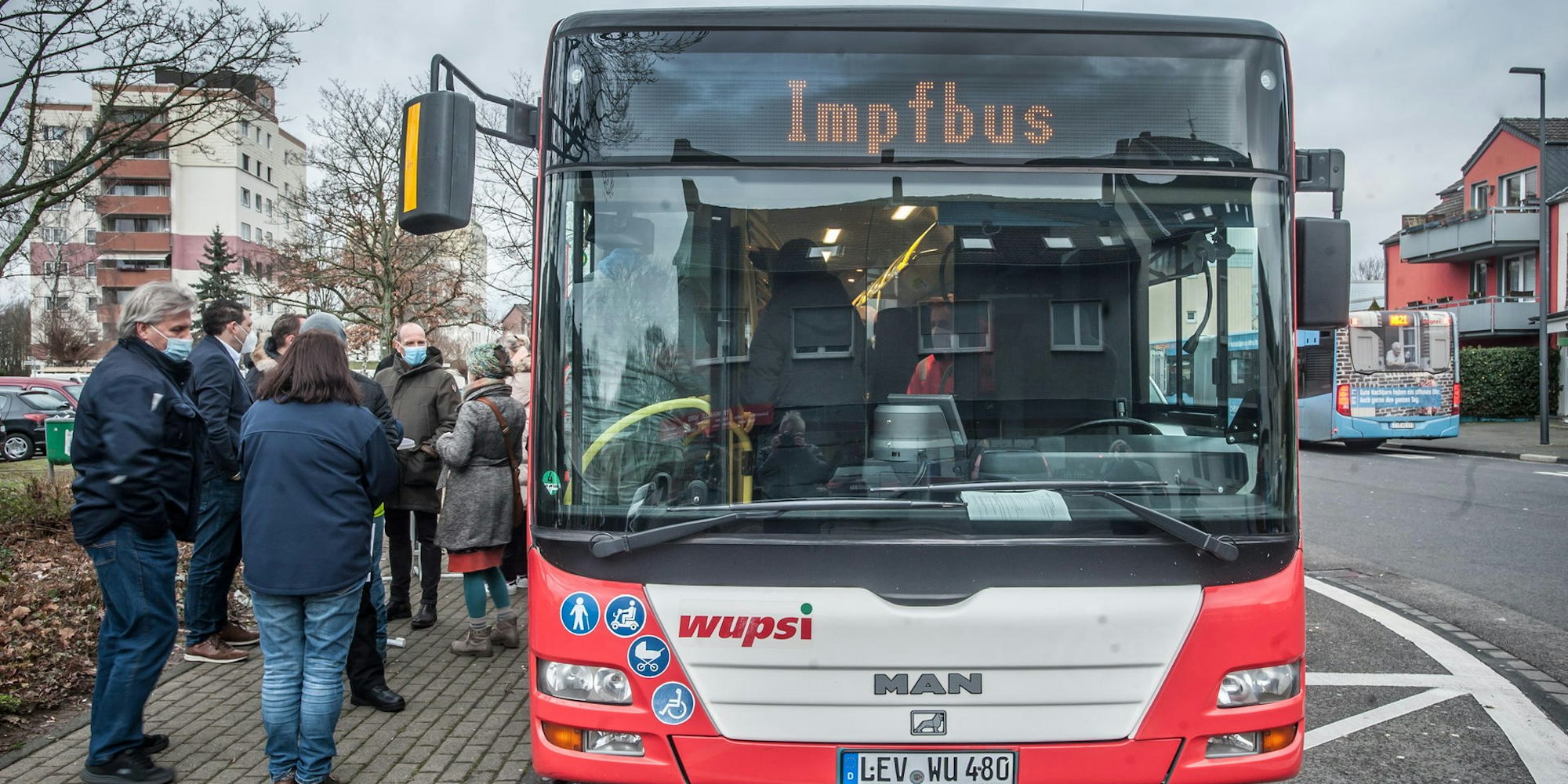 impfbus-_leverkusen_rar_RLE_01052022ALF_7559