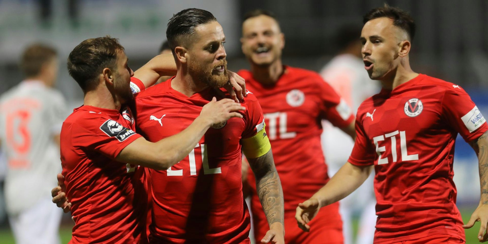 9605CD8F-2211-4C6F-9E37-35C707AC7995