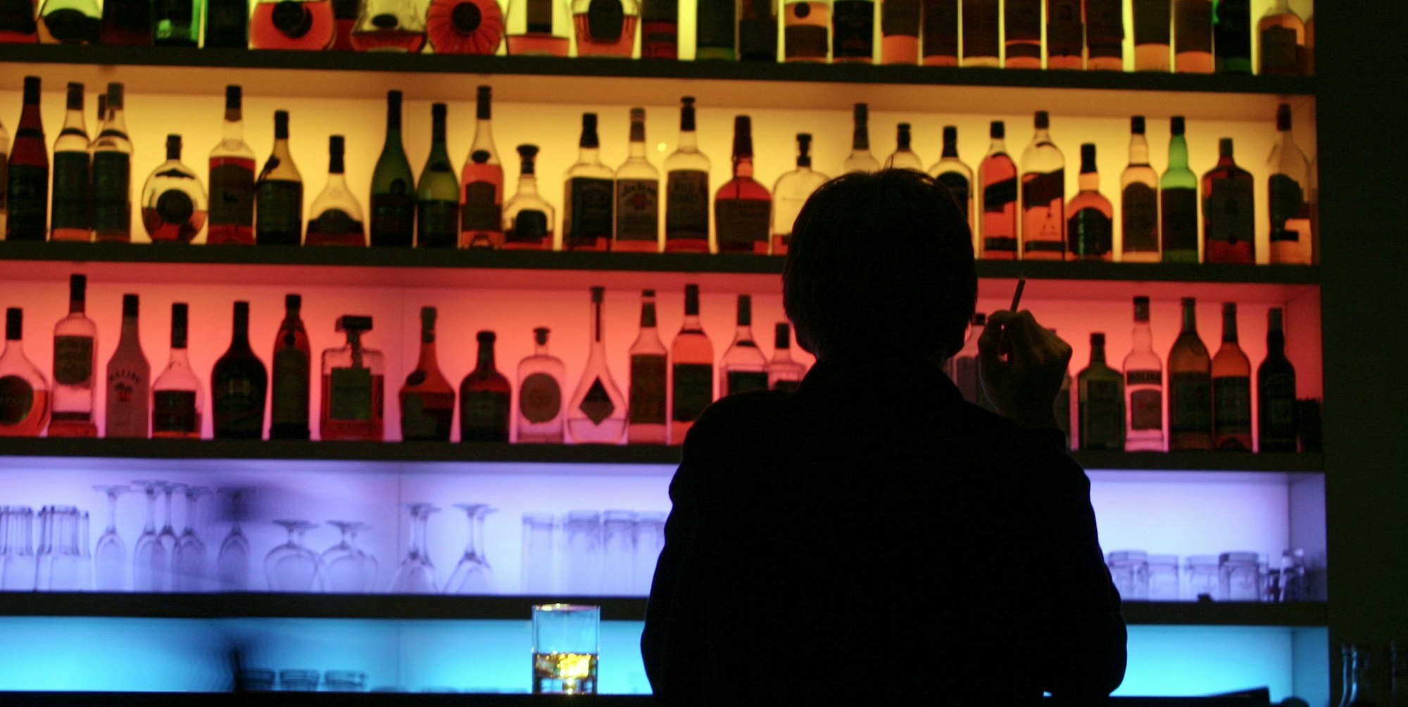 Rauchender_Mann_mit_43257843