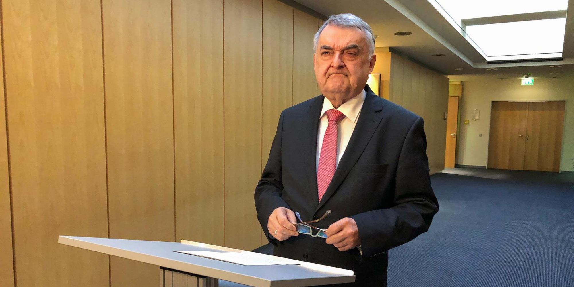 Bergisch Gladbach Missbrauch Reul DPA 111119