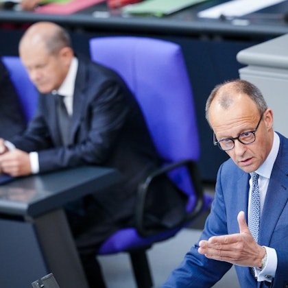 Merz Scholz Bundestag dpa