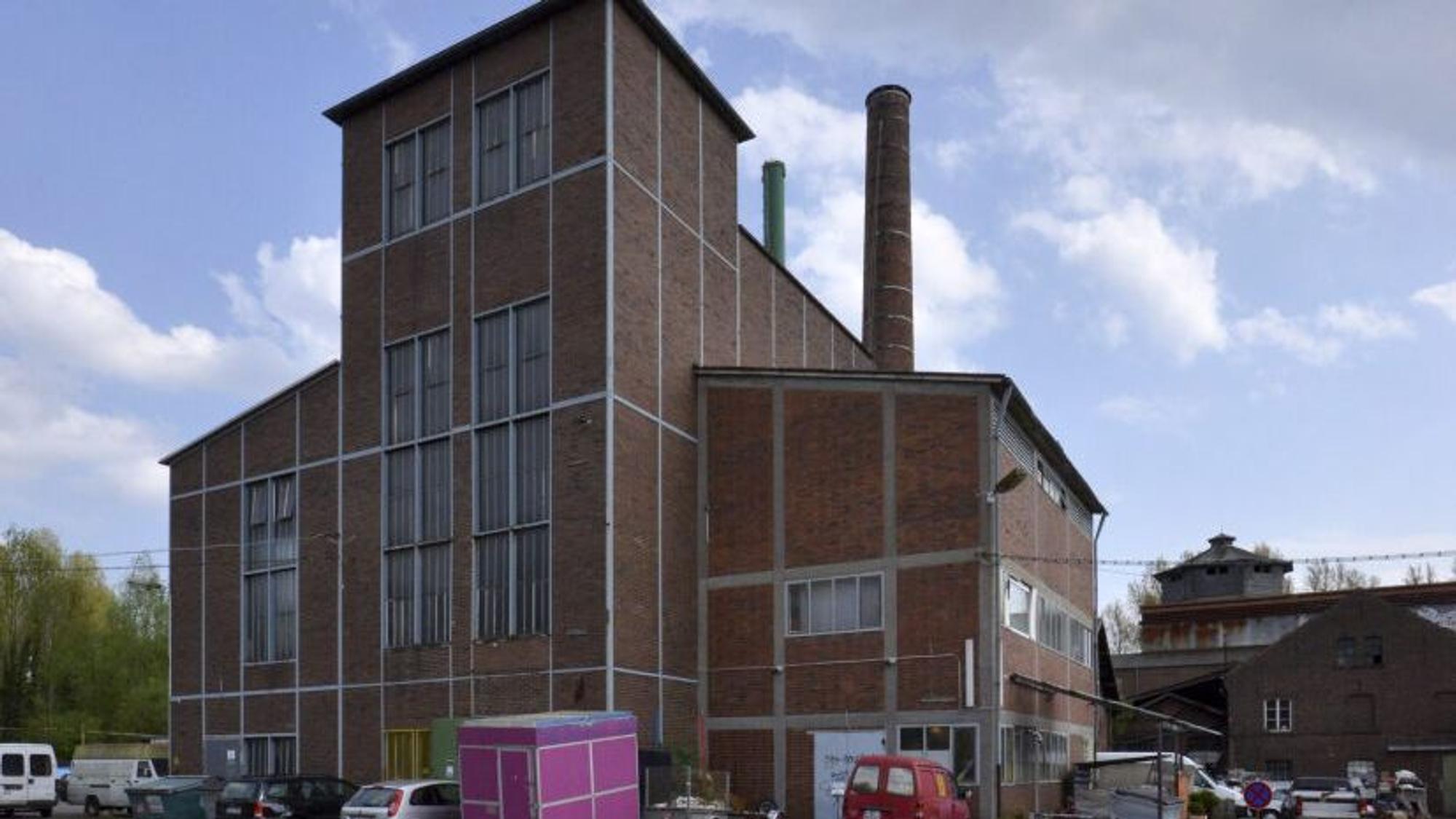 Das Foto zeigt Insustrieanlagen der alten Pappenfabrik Wachendorff.